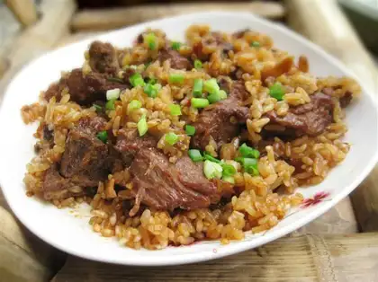 Steamed pork ribs with glutinous rice