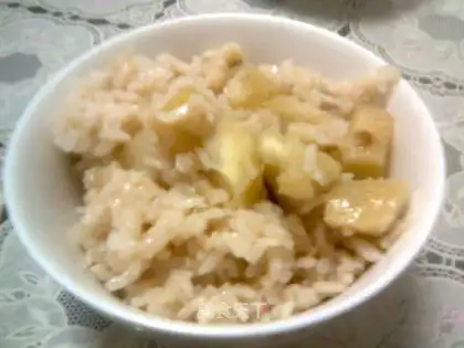 Potato braised rice