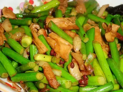 Garlic moss and bean skin roll