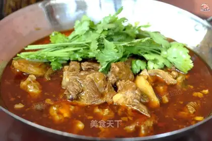 Red lamb hotpot