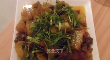 Curry beef and potatoes