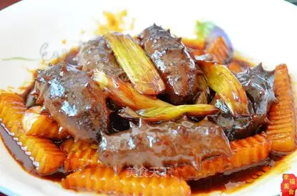 Onion potatoes burn sea cucumber