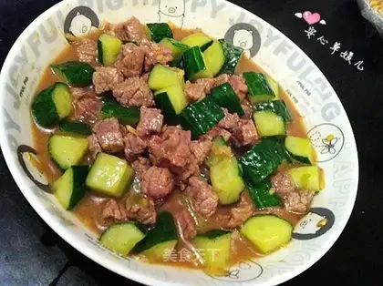 Black pepper beef and cucumber