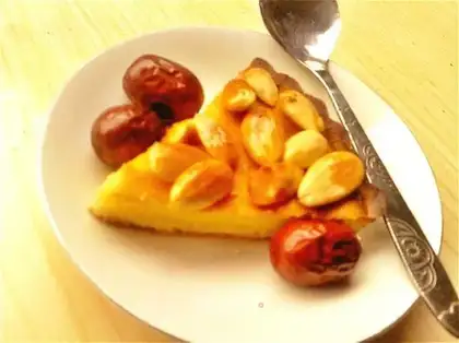 Butter cheese almond pie