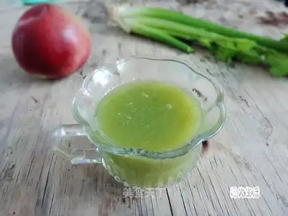 Celery apple juice