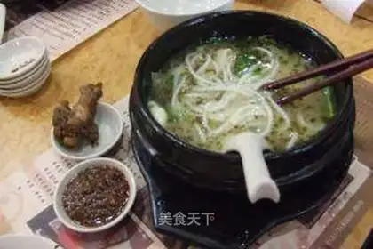 Pork-skin frozen tofu pan