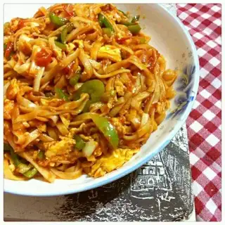 Tomato egg noodles