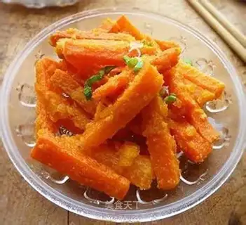 Cracker carrots