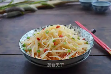 Sour spicy potatoes
