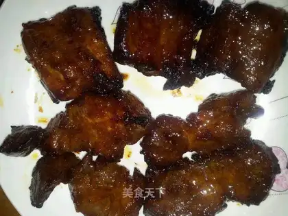 Honey sauce and roast meat
