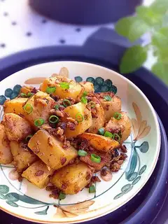 Soy sauce and potatoes