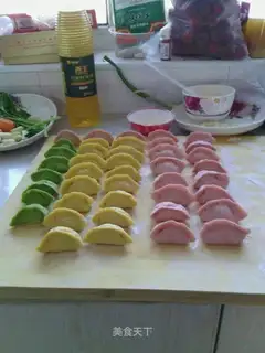 Colour dumplings