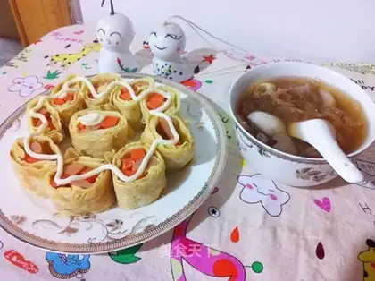 Cheese egg rolls