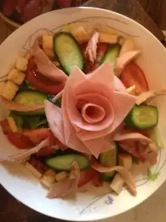 Tuna vegetable salad