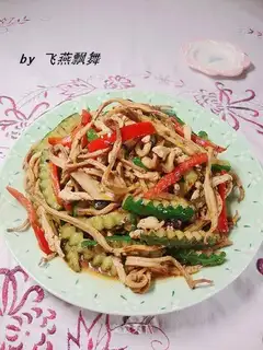Spicy cucumbers fire the fish