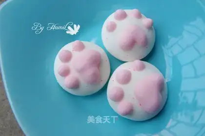 Cat claw marshmallows