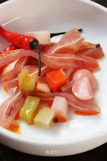 Swimming pickles