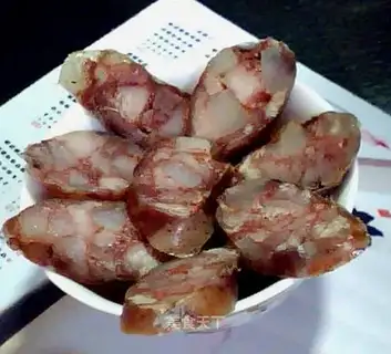 HOMEMADE DIY SAUSAGES