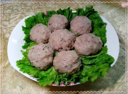 Fresh red potato balls