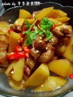 Potato red with five flowers