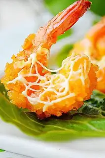 The salad opens the back shrimp