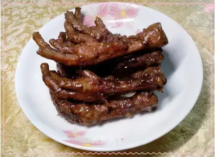Pour abalone claws