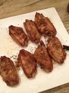 Roasted chicken wings