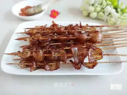 Roasted pig skin