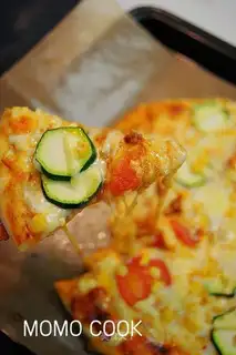 Vegetable pizza