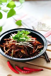 A dry pot of tea and mushrooms