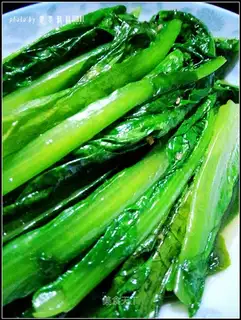 Garlic leaves
