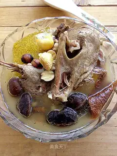 Two winter duck soup