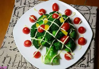 Christmas tree salad