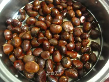 Homemade sugared chestnuts