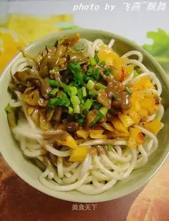Wuhan's hot noodle