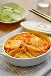 Hot sauerkraut