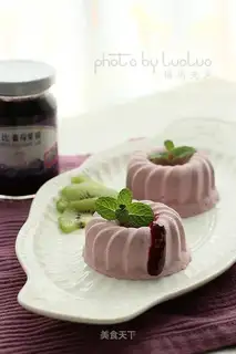Blueberry jelly cheese