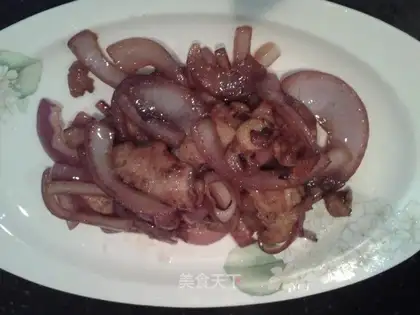 Onion fried meat