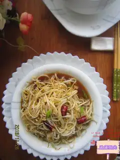 Jealous green bean sprouts