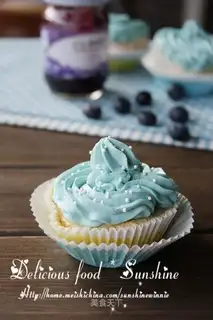 Blueberry jam cake