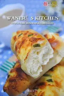 Salad cheese bread