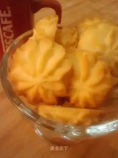 Cream cookies
