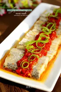 Pepper chopping steamed fish