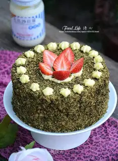 Seaweed pinecake