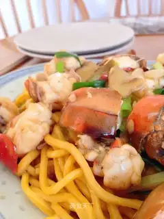 Chon onion lobster noodle