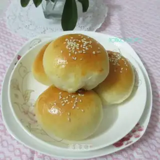 Salad pine bun