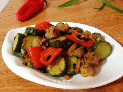 Pickled cucumber, fried chicken legs