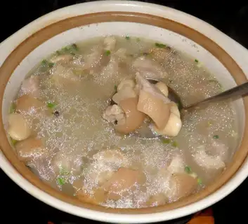 Bean-toe soup