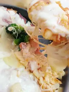 Potato bacon pizza