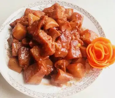 Apricot and potatoes